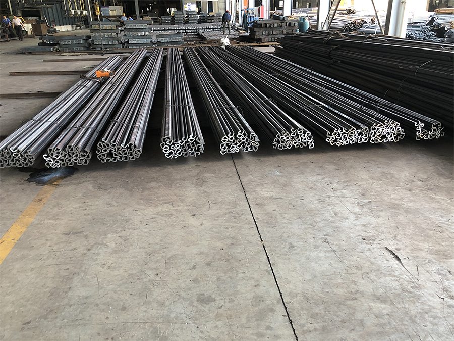 熱軋異型鋼是否可以進(jìn)行露天擺放？